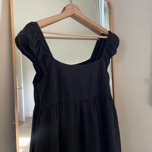 Solaí The Label Florence Linen Black Maxi Dress
Black / Size Small / 100% Linen